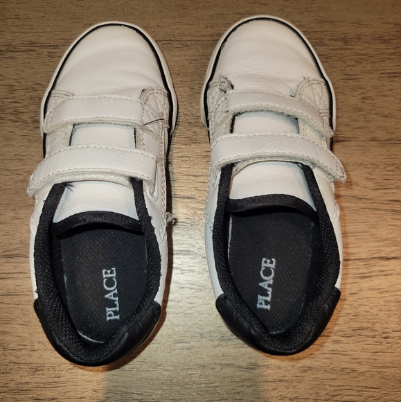 Toddler Children’s Place White Shoes - Picture 5 of 7